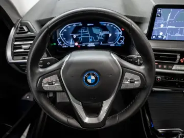 X3 xDrive 30e FACEL. PANO HUD 360  LED W-LAN SHZ