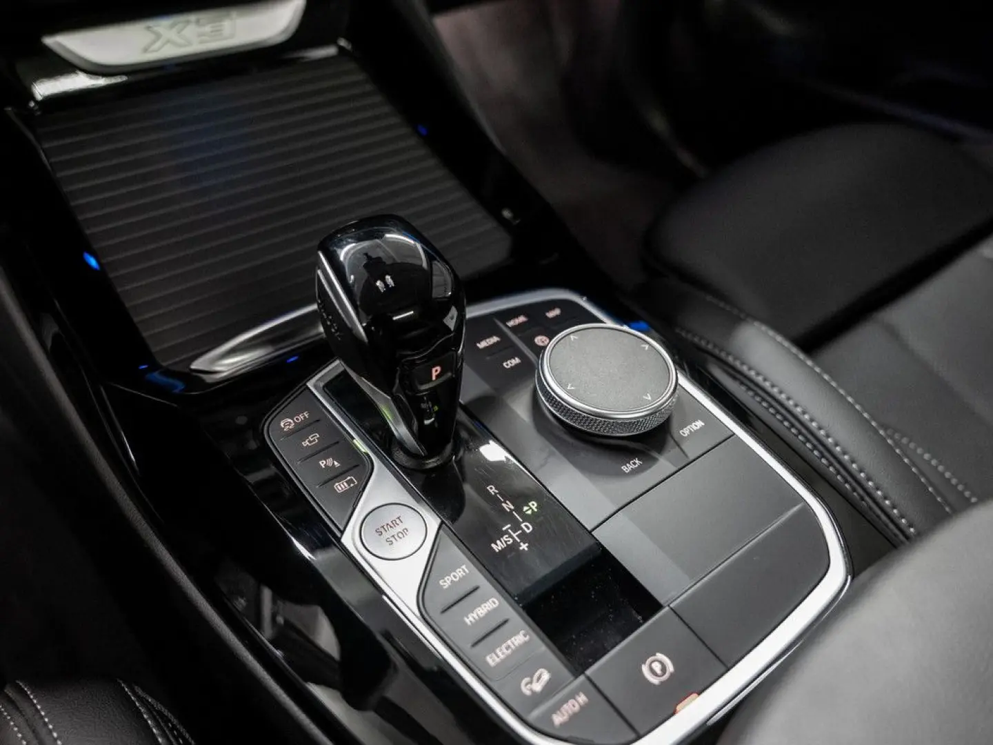 X3 xDrive 30e FACEL. PANO HUD 360  LED W-LAN SHZ