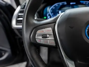 X3 xDrive 30e FACEL. PANO HUD 360  LED W-LAN SHZ