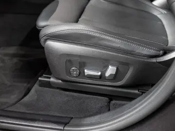 X3 xDrive 30e FACEL. PANO HUD 360  LED W-LAN SHZ