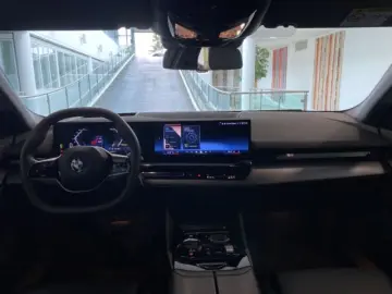 520 d xDrive StandHZG Sommer19'' ICONIC Sitzbelü