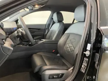 520 d xDrive StandHZG Sommer19'' ICONIC Sitzbelü