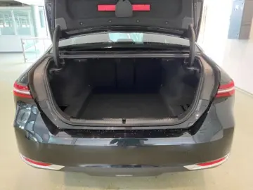 520 d xDrive StandHZG Sommer19'' ICONIC Sitzbelü