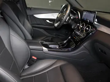 GLC 300 4M  AMG Line Ext. Night AHK Kam LED
