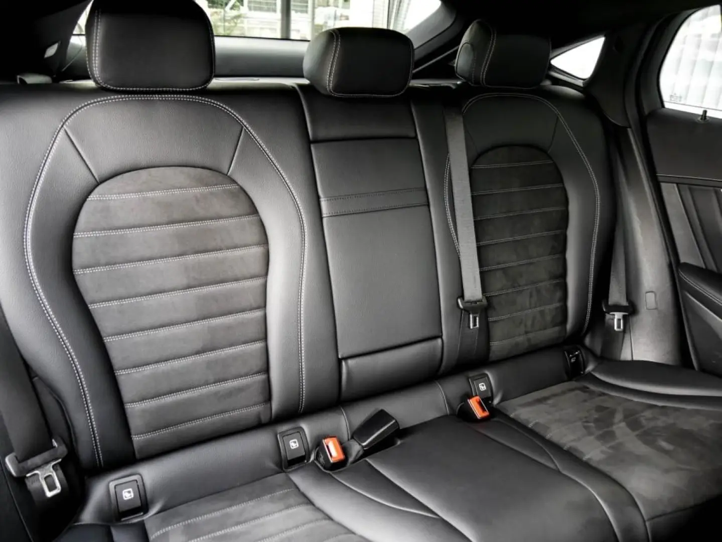 GLC 300 e 4MATIC Coupé  AMG MBUX Wide SHD Night