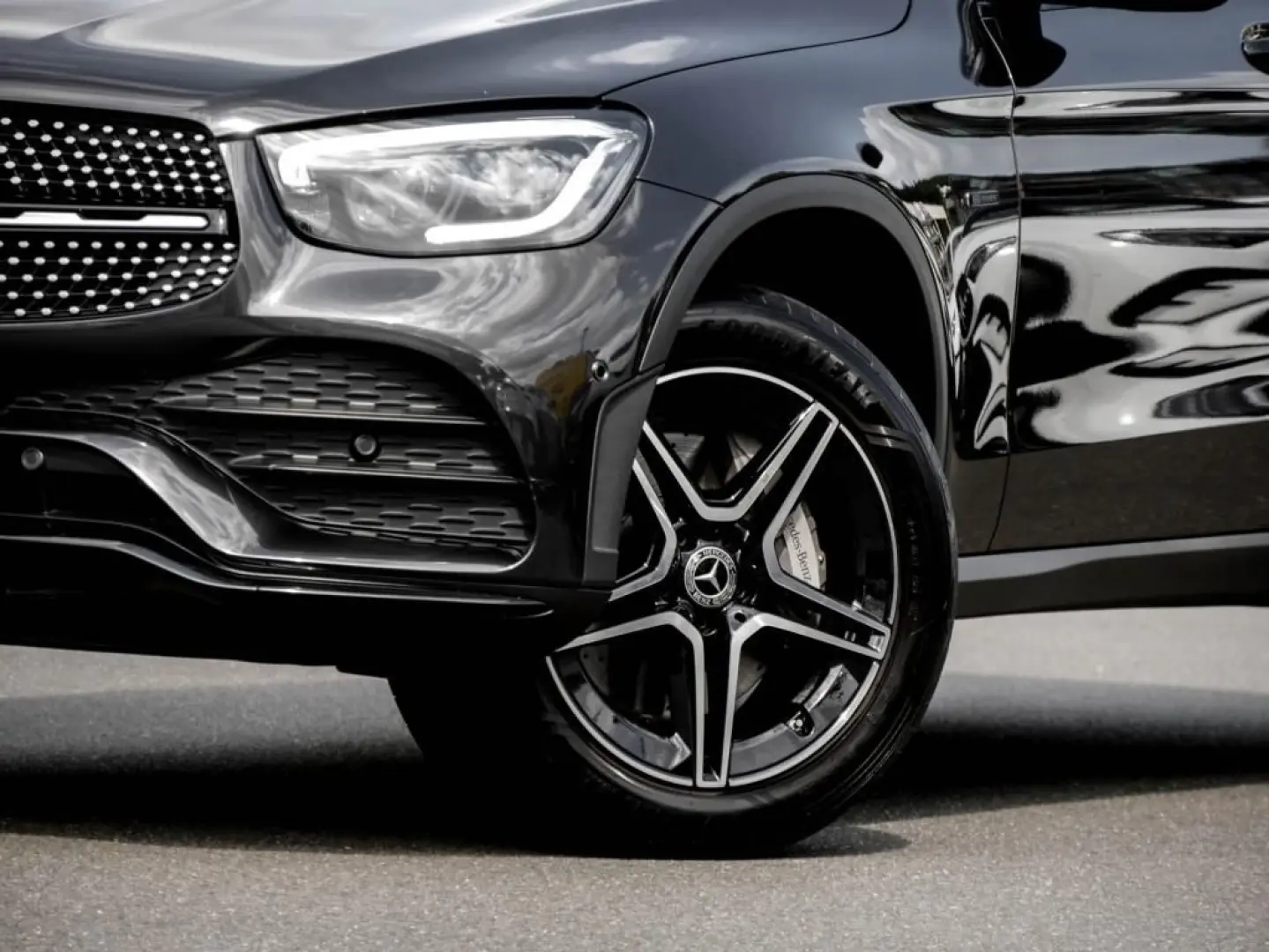 GLC 300 e 4MATIC Coupé  AMG MBUX Wide SHD Night