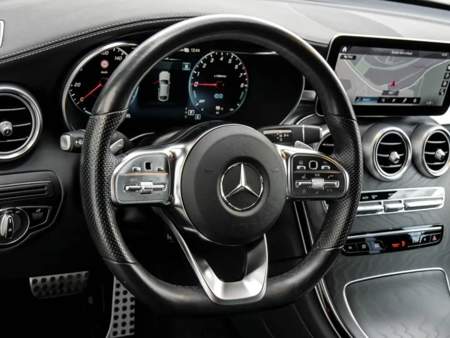 GLC 300 e 4MATIC Coupé  AMG MBUX Wide SHD Night