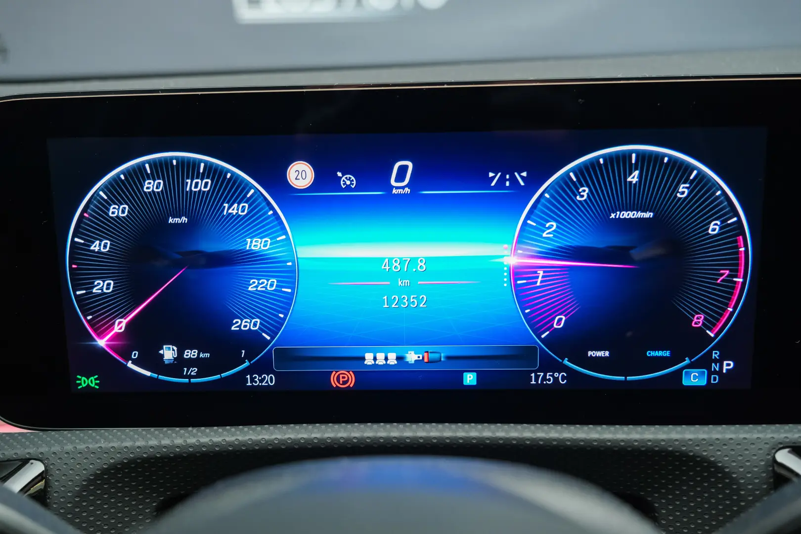 MERCEDES-BENZ A180 - AMG LINE