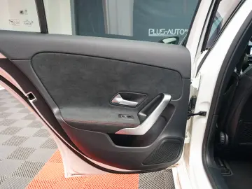 MERCEDES-BENZ A180 - AMG LINE