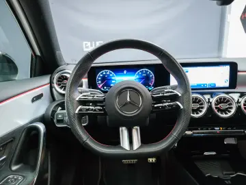 MERCEDES-BENZ A180 - AMG LINE