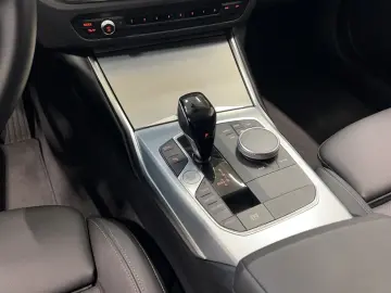 420d SPORT-AUTOMATIK AHK STOP&GO PARKASSIST LIVE
