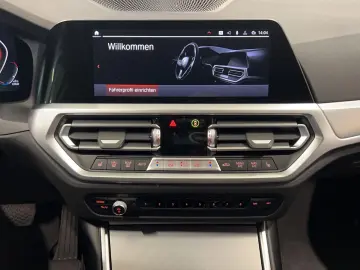 420d SPORT-AUTOMATIK AHK STOP&GO PARKASSIST LIVE
