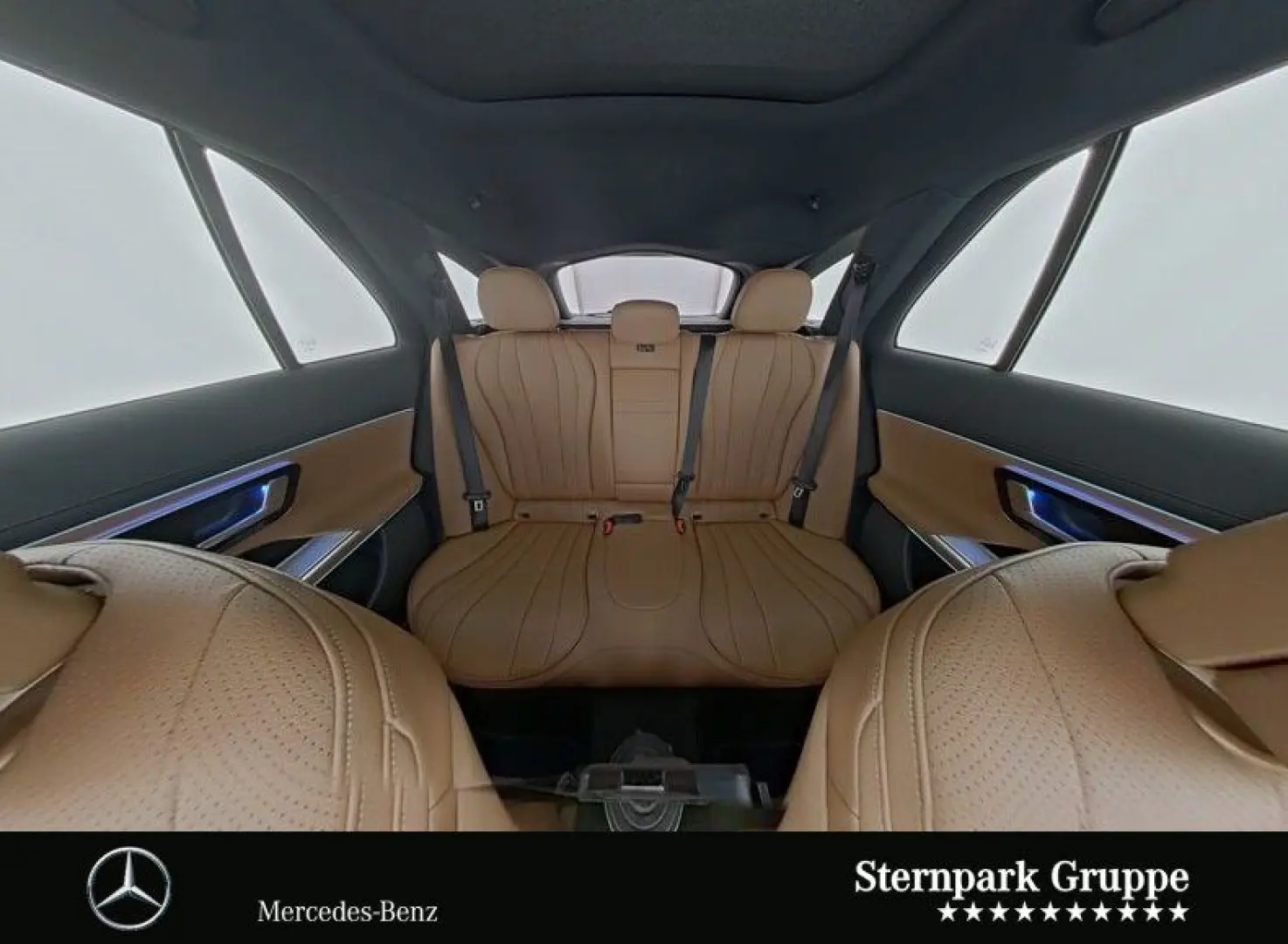 E 300 de T 4M AMG Pano+Distro+AHK+HuD+AIRMATIC+