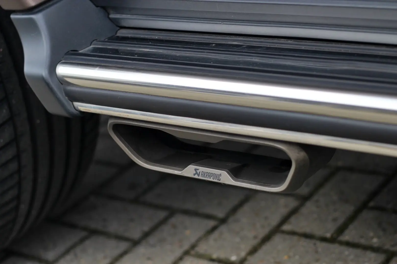 G 63 AMG | URBAN | Akrapovic | Roof Stars |