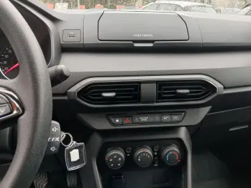 Dacia Logan TCe 90 Essential