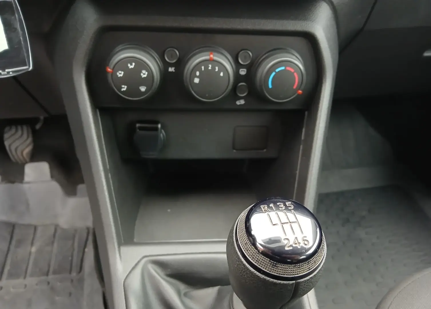 Dacia Logan TCe 90 Essential
