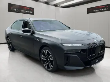 7 Lim M 760 e xDrive*Fond*Sky*B&W