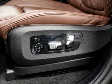 X5 xDrive30d ADAPT.LED+H/K+PANO+AHK+DA PROF+360°