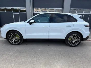Cayenne E-Hybrid Platinum Edition+AHK+Pano+Alu21