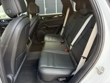 Cayenne E-Hybrid Platinum Edition+AHK+Pano+Alu21