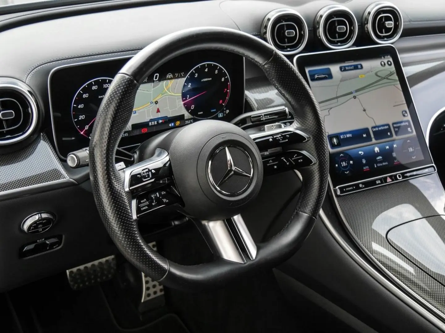 GLC 200 4M |AMG|NIGHT|KAM|DISTR|LED|NAVI|Leder