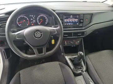 VW Polo PoloTrendline 1.0 4 usi