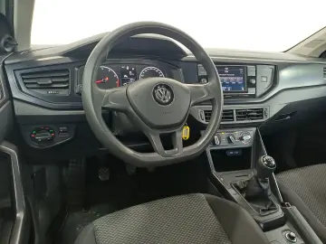 VW Polo PoloTrendline 1.0 4 usi
