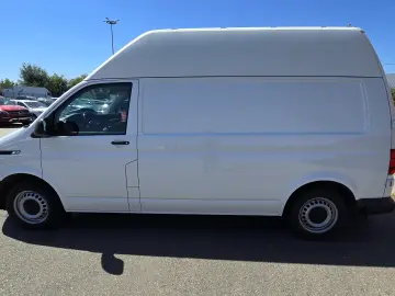 VW Transporter, inclusiv echipare rafturi Sortimo