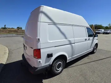 VW Transporter, inclusiv echipare rafturi Sortimo