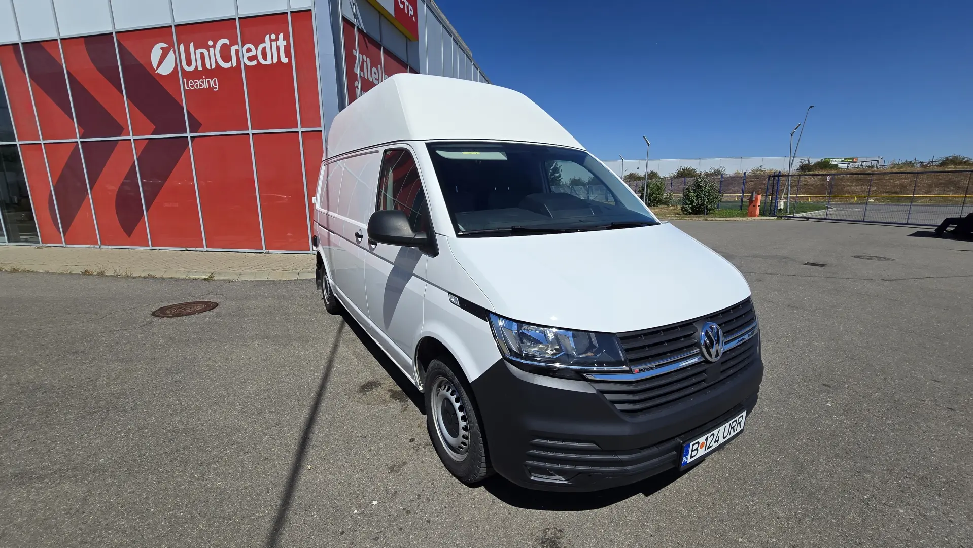 VW Transporter, inclusiv echipare rafturi Sortimo