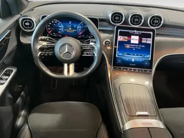GLC 200 4M AMG-Line+Night+AHK+DISTRONIC+MBUX+LED