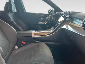 GLC 200 4M AMG-Line+Night+AHK+DISTRONIC+MBUX+LED