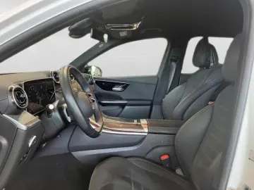 GLC 200 4M AMG-Line+Night+AHK+DISTRONIC+MBUX+LED