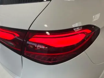 GLC 200 4M AMG-Line+Night+AHK+DISTRONIC+MBUX+LED