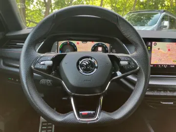 Skoda OCTAVIA RS 1.4 TSI iV LED SHZ KAMERA DAB NAVI