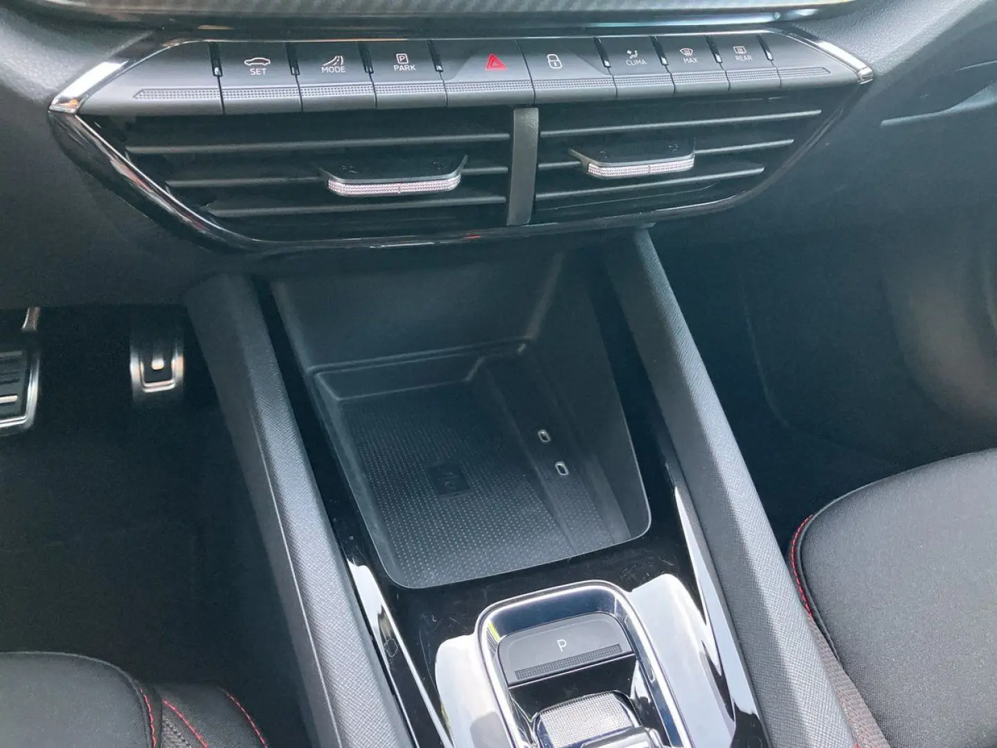 Skoda OCTAVIA RS 1.4 TSI iV LED SHZ KAMERA DAB NAVI