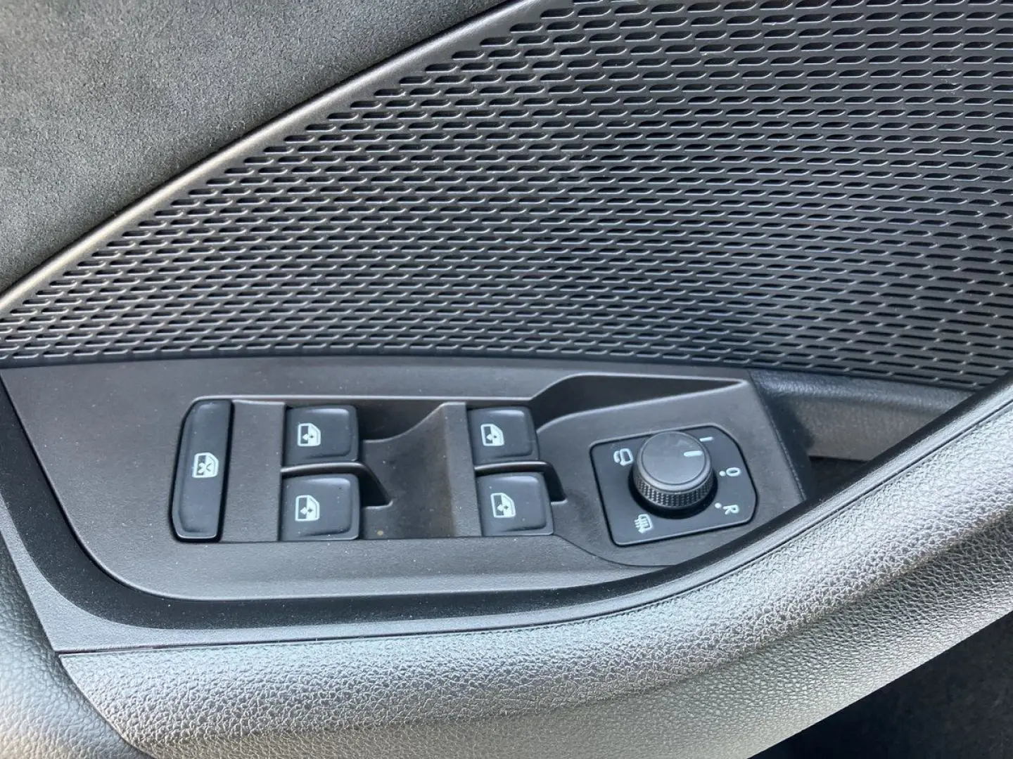 Skoda OCTAVIA RS 1.4 TSI iV LED SHZ KAMERA DAB NAVI