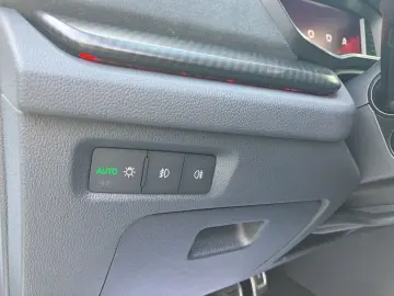 Skoda OCTAVIA RS 1.4 TSI iV LED SHZ KAMERA DAB NAVI