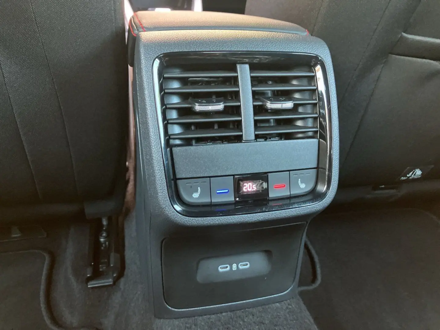 Skoda OCTAVIA RS 1.4 TSI iV LED SHZ KAMERA DAB NAVI