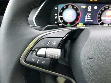 Skoda Octavia Lim. Selection Navi SmartLink Kamera