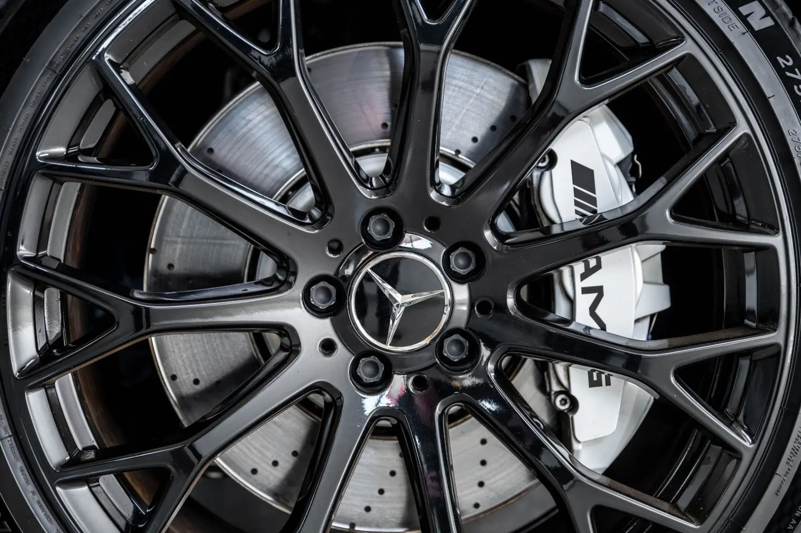 SL 63 AMG 4M+ PREM+ MANUF MAGNO NIGHT I+II LIFT