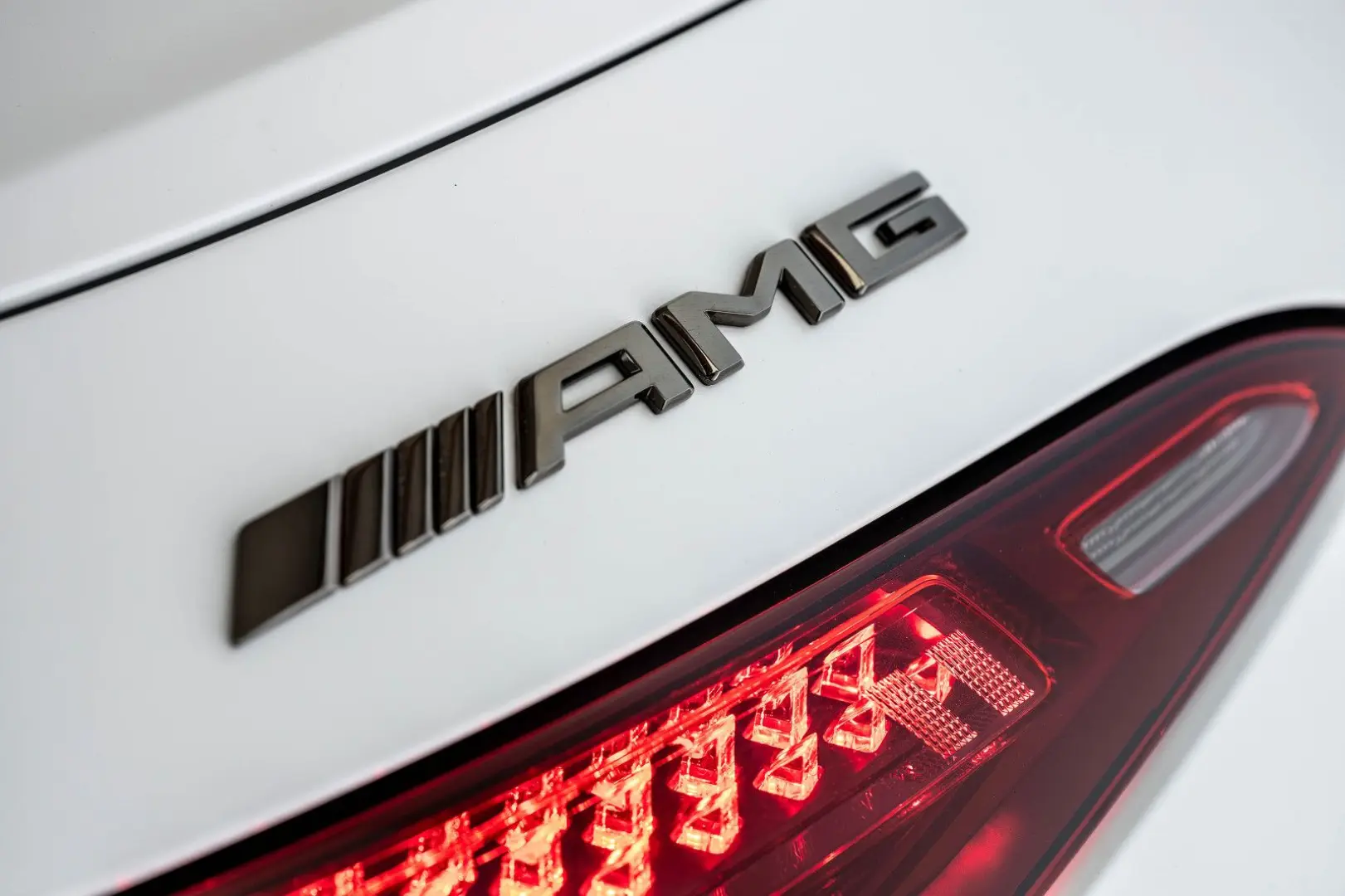 SL 63 AMG 4M+ PREM+ MANUF MAGNO NIGHT I+II LIFT