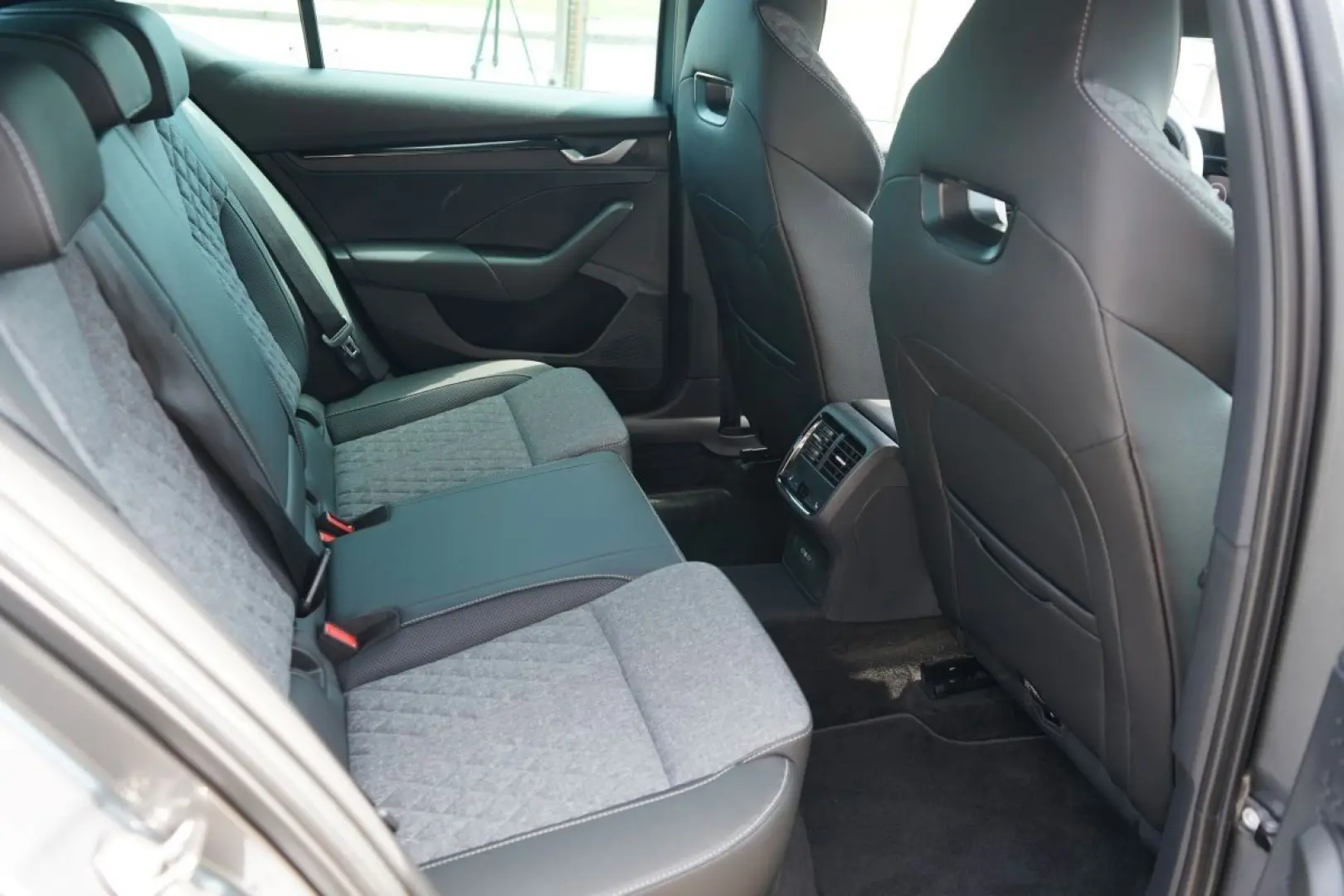 Skoda Octavia Limo 1.5 TSI  Sportline ACC Kamera
