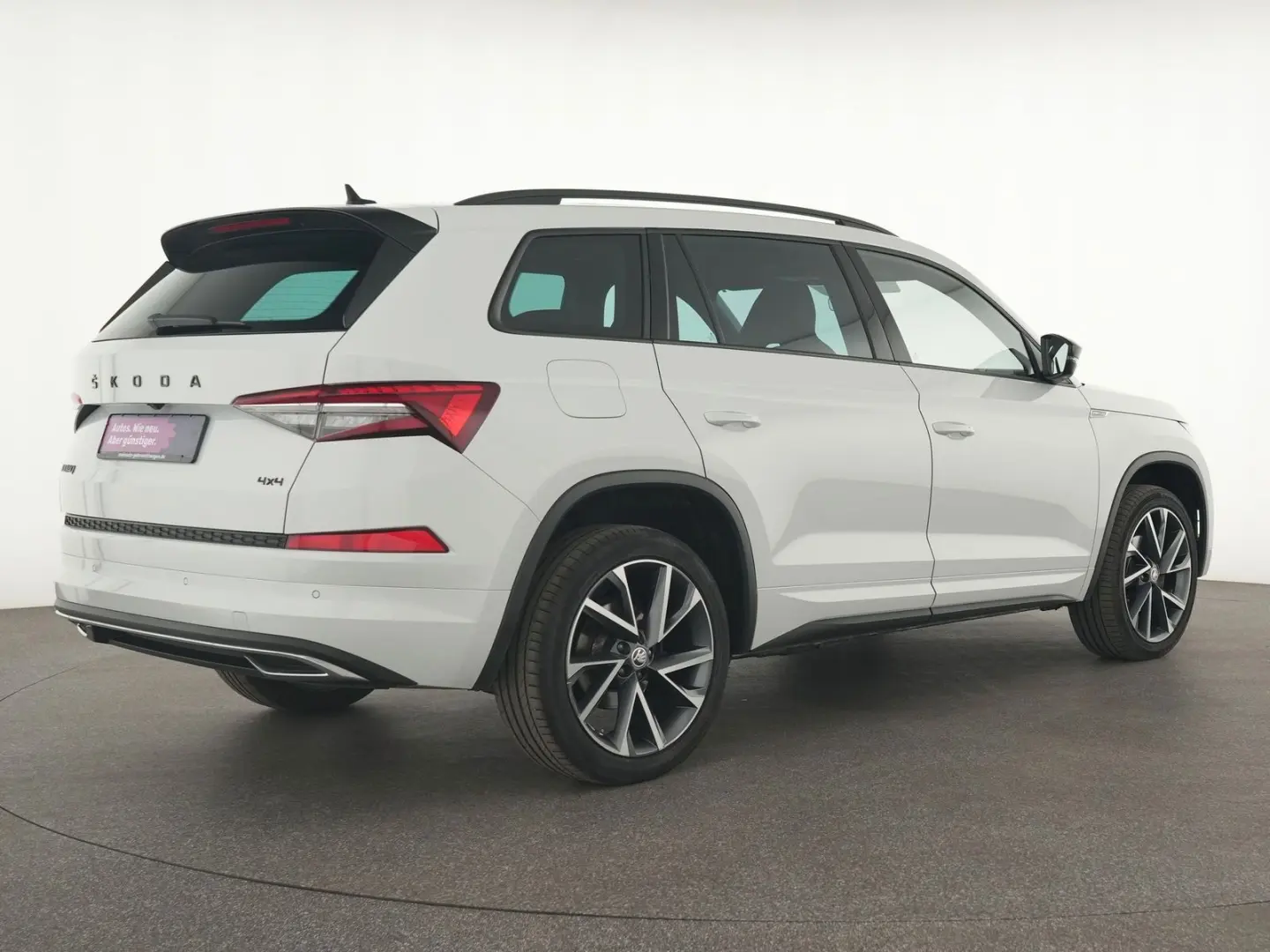 Kodiaq Sportline Pano Nav CarPlay PDC SHZ Kamera