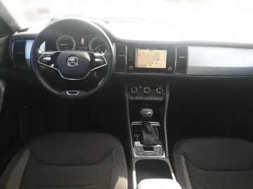 Kodiaq 2.0 TDI DSG 4x4 TOUR  PANO  360   MATRIX