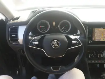 Kodiaq 2.0 TDI DSG 4x4 TOUR  PANO  360   MATRIX