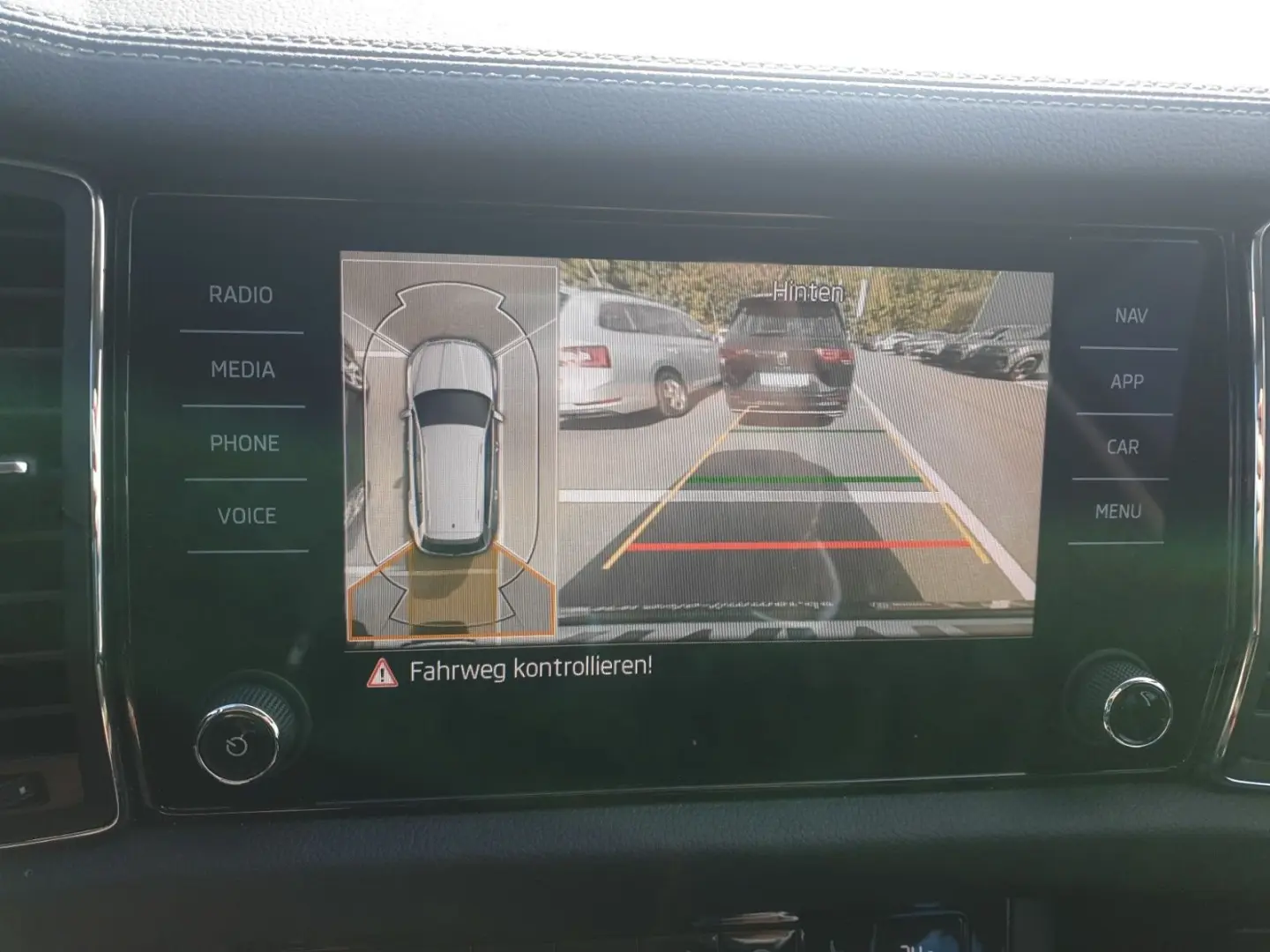 Kodiaq 2.0 TDI DSG 4x4 TOUR  PANO  360   MATRIX