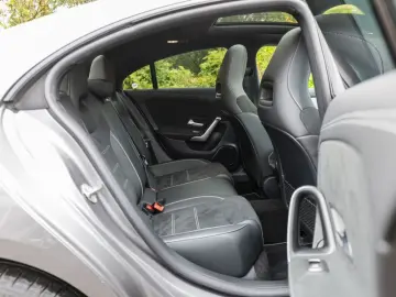 CLA 250 e Coupé AMG-Sport/LED/Pano/Night/Ambi/18