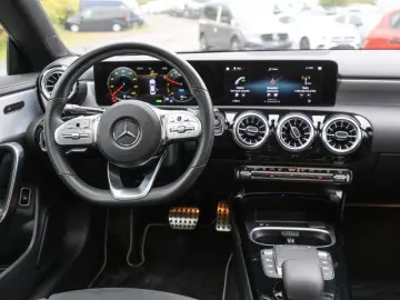 CLA 250 e Coupé AMG-Sport/LED/Pano/Night/Ambi/18