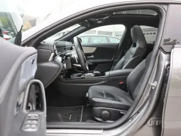 CLA 250 e Coupé AMG-Sport/LED/Pano/Night/Ambi/18